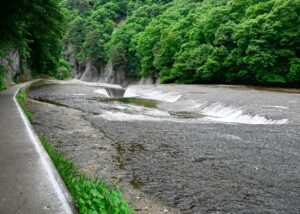 片品渓谷【吹割の滝】は夏におすすめ・吹割の滝壺周辺遊歩道