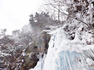 庵滝【いおりたき】奥日光の冬の絶景・氷瀑