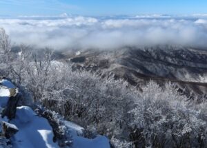 赤城山【雪山】美しき樹氷・赤城山山頂の絶景スポットからの展望